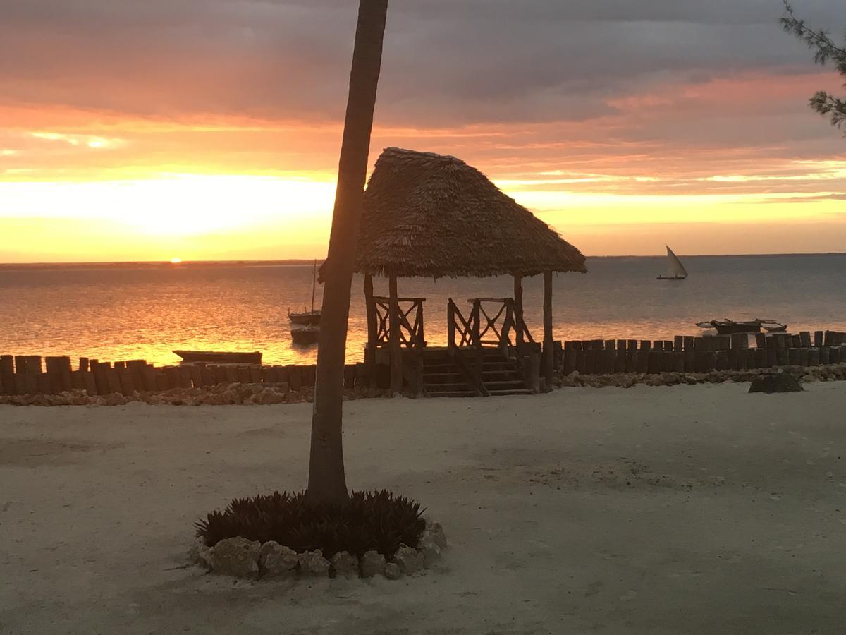 Emma Bay Beach House Michamvi 外观 照片